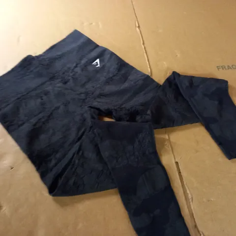 GYMSHARK TEXTURED BLACK TRAINING PANTS - M