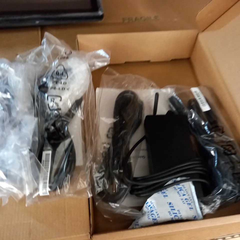 ELO TOUCH ALL IN ONE COMPUTER WITH ELO 3D CAMERA AND HANDHELD TERMINAL