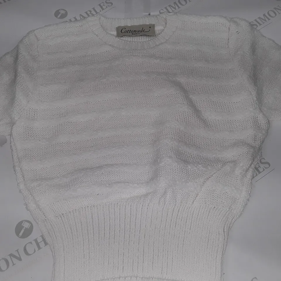 LOT OF APPROXIMATELY 80 WHITE JUMPERS - SIZE UNSPECIFIED 