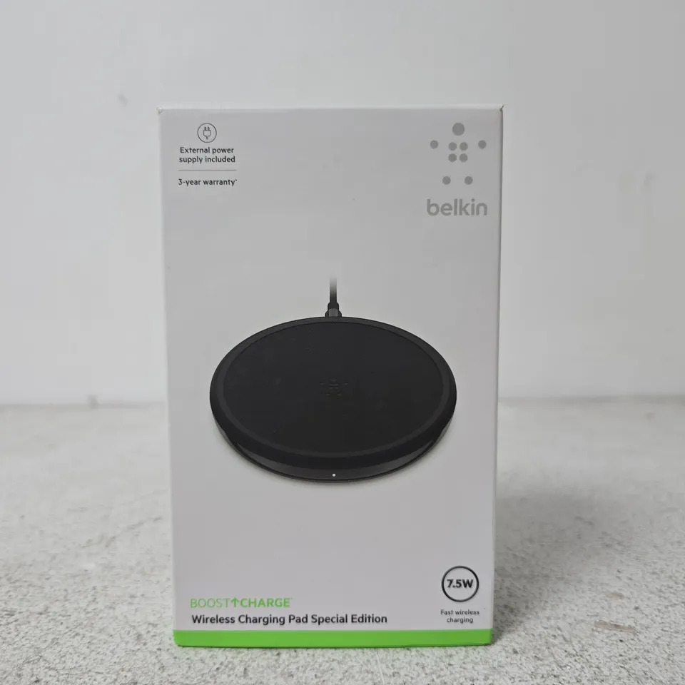 BELKIN BOOSTCHARGE WIRELESS CHARGING PAD - SPECIAL EDITION (7.5W)