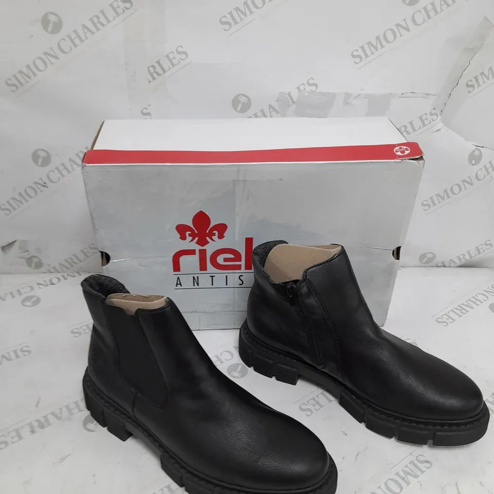 BOXED PAIR OF RIEKER CHUNKY ANKLE BOOTS IN BLACK UK SIZE 6.5