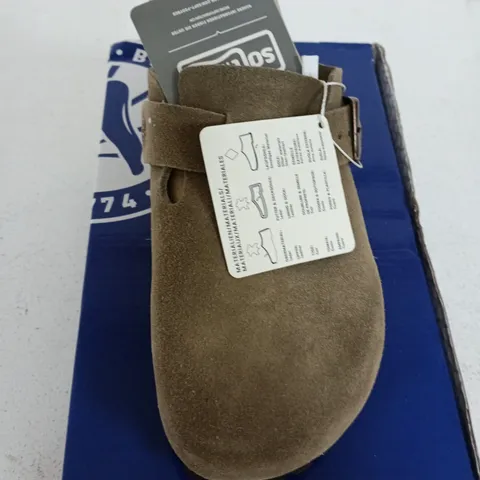 BIRKENSTOCK GROB SIZE 6