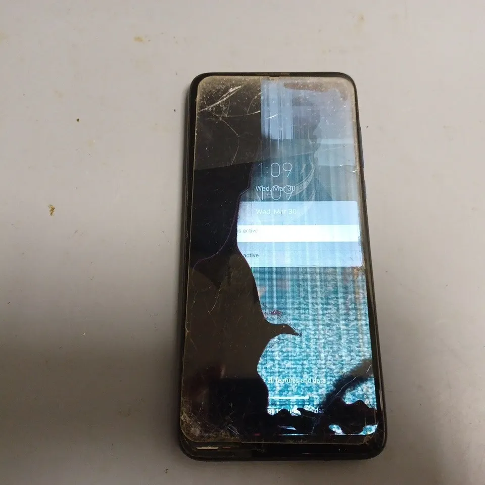 MOTOROLA MOTO G8