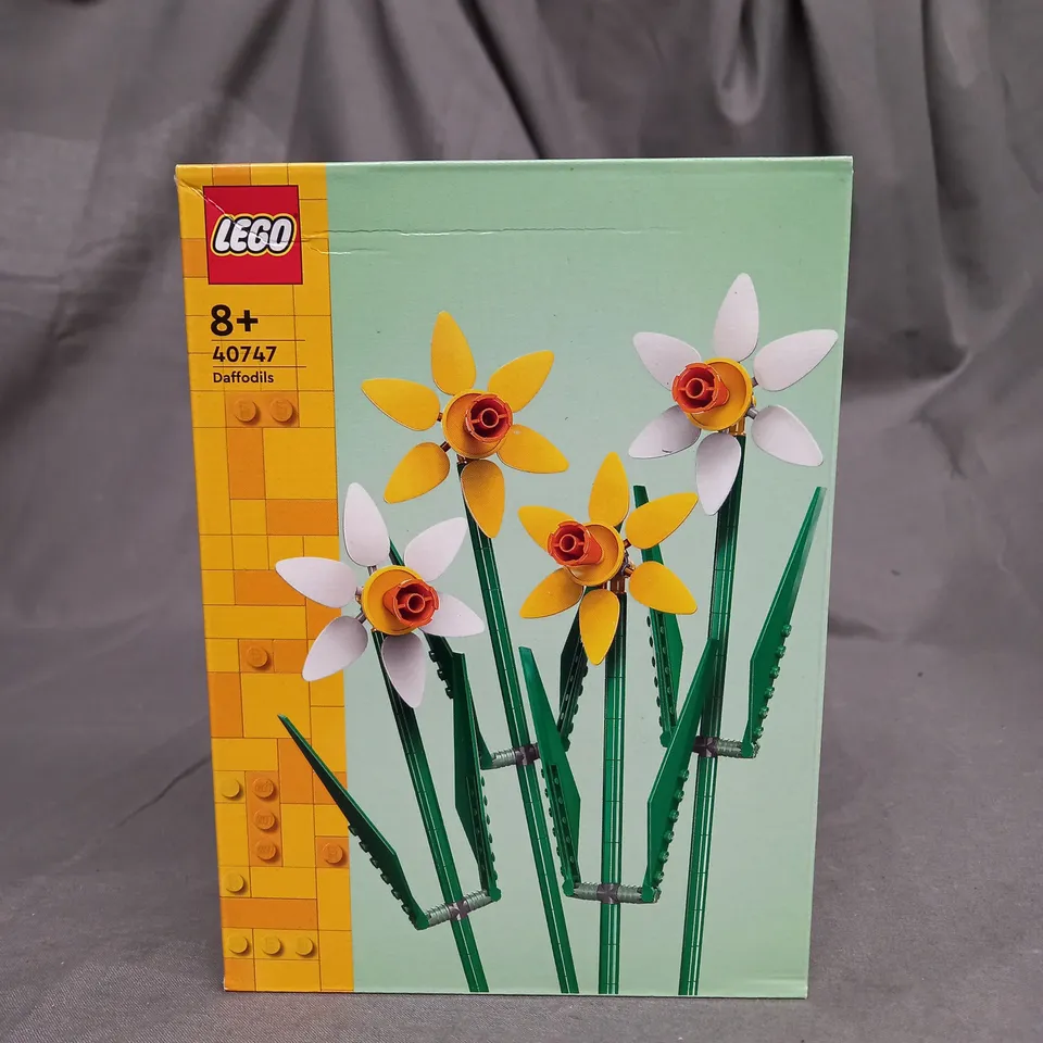 LEGO DAFFODILS - 4047 - AGES 8+