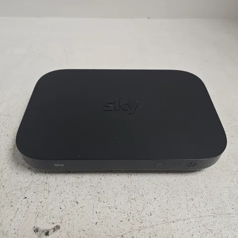 BOXED SKY Q MINI EM150UK - E