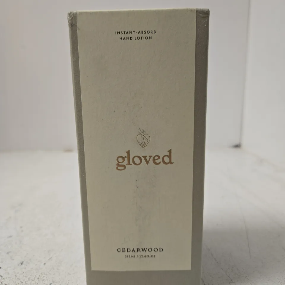GLOVED INSTANT-ABSORB HAND LOTION – CEDARWOOD, 375ML
