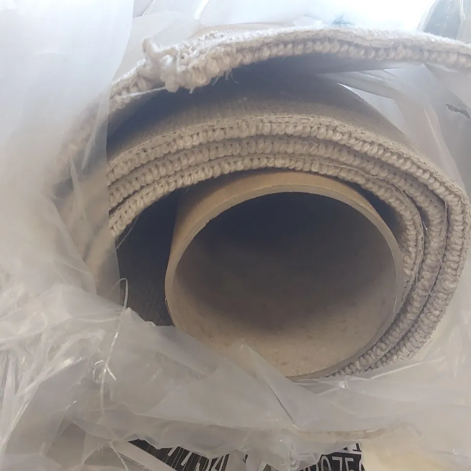 ROLL OF QUALITY TUDOR CO-ORDINATES ANTIQUE LACE CARPET - APPROXIMATELY 2 x 4m