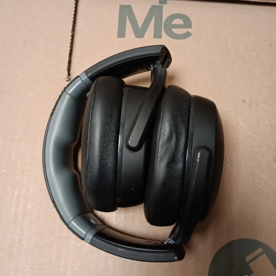 BOXED SKULLCANDY CRUSHER EVO HEADPHONES