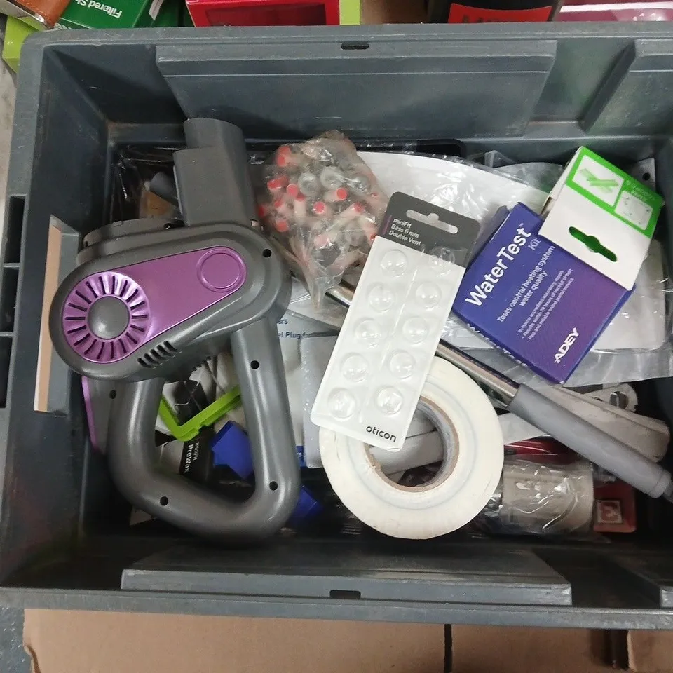 APPROXIMATELY 15 ASSORTED HOUSEHOLD PRODUCTS TO INCLUDE MICROWAVE GRILL PAN, HALLOWEEN DINNER CANDLES, WILDFLOWER SEED MIX ETC 