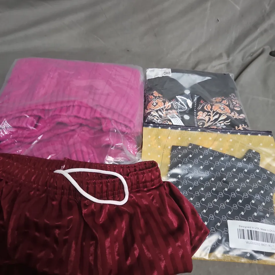 APPROXIMATELY 20 ASSORTED CLOTHING PRODUCTS IN VARIOUS STYLES & SIZES TO INCLUDE JACKETS, T-SHIRTS, DRESSES ETC