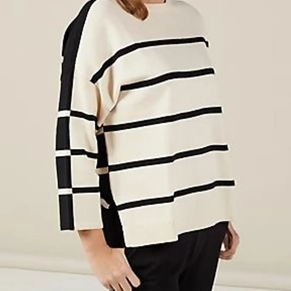 BOX OF 18 WYNNELAYERS SOFT KNIT COLOUR BLOCK 3/4 SLEEVE STRIPED SWEATER - SMALL