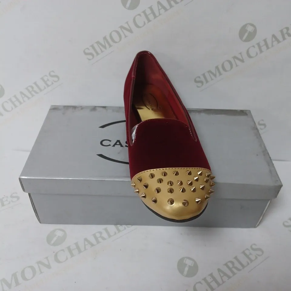 BOXED PAIR OF CASANDRA SLIP ON SHOES IN BORDEAUX SIZE 4