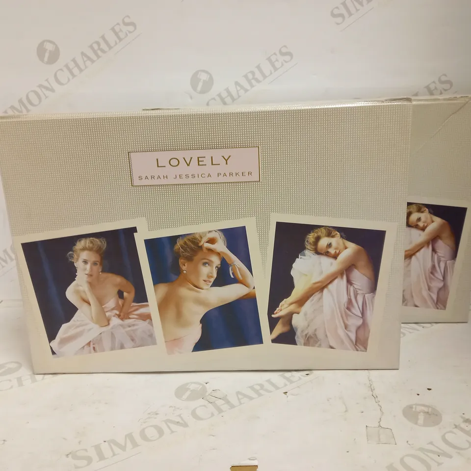 LOT OF 2 SARAH JESSICA PARKER LOVELY EAU DE PARFUM GIFT SETS	