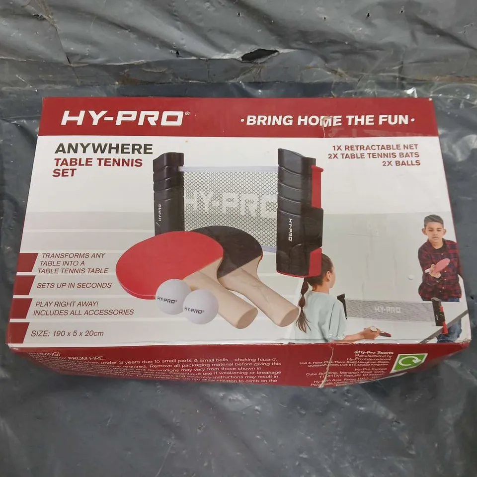 HY-PRO ANYWHERE TABLE TENNIS SET