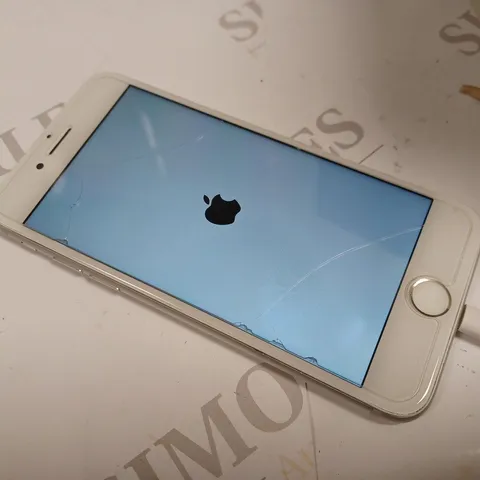 UNBOXED APPLE IPHONE MOBILE PHONE IN SILVER - A1778