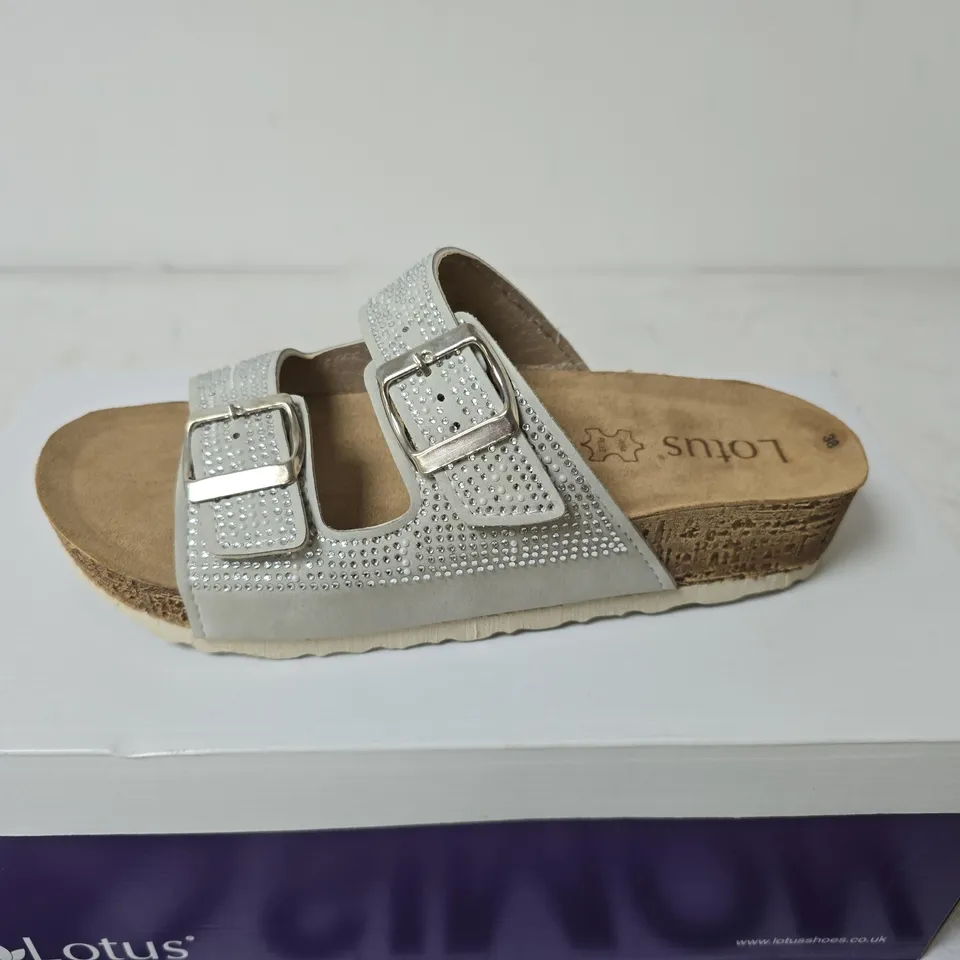 BOXED LOTUS TAFELLA SANDALS, SILVER - EUR SIZE 38 