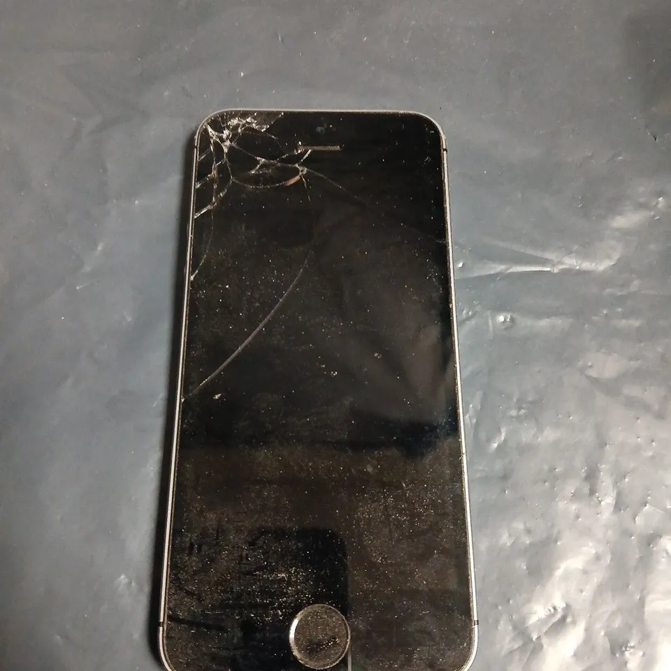 APPLE IPHONE SE - MODEL A1723