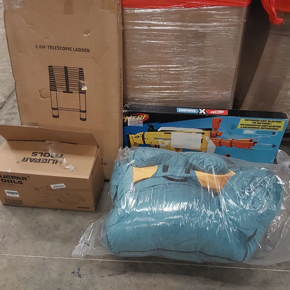 PALLET OF ASSORTED ITEMS INCLUDING: TELESCOPIC LADDER, PAINT SPRAYER, BEAN BAG, NERF GUN