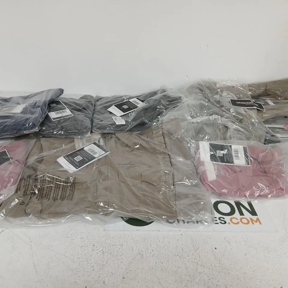 APPROXIMATELY TEN ITEMS OF ASSORTED CRAGHOPPERS CLOTHING