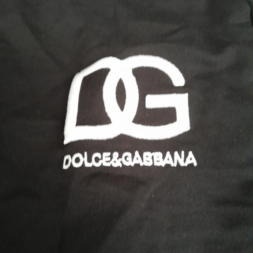 DOLCE & GABBANA BLACK TRACKSUIT SHORTS - MEDIUM