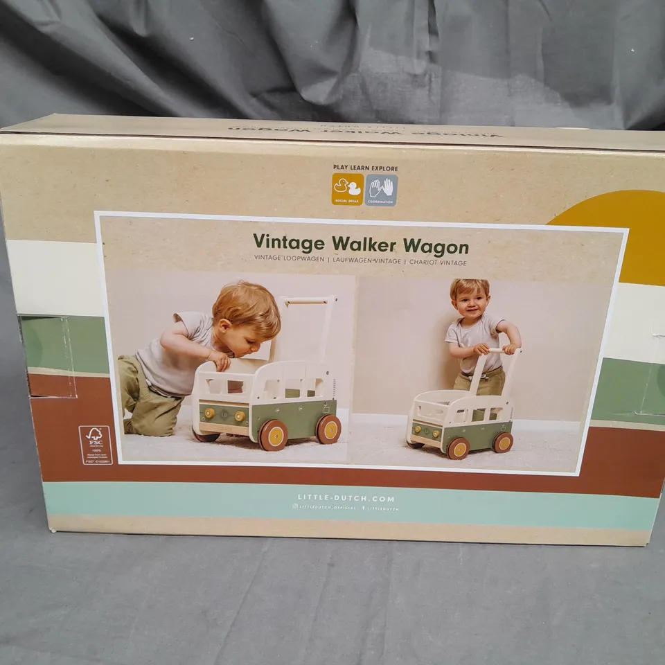 VINTAGE WOODEN WALKER WAGON