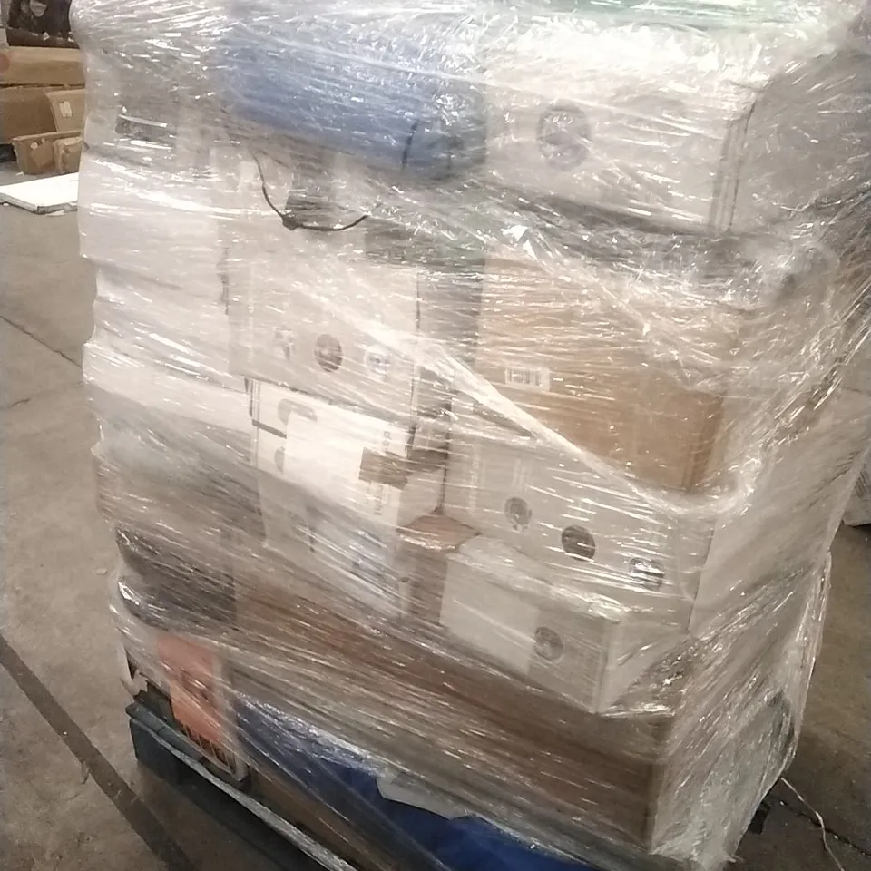 PALLET CONTAINING A LARGE QUANTITY OF ASSORTED HOUSEHOLD GOODS WHICH INCLUDE; AIRFRYERS, FANS, DUMBELL SET, FOLDABLE FIRE PIT, PARASOL BASE ETC