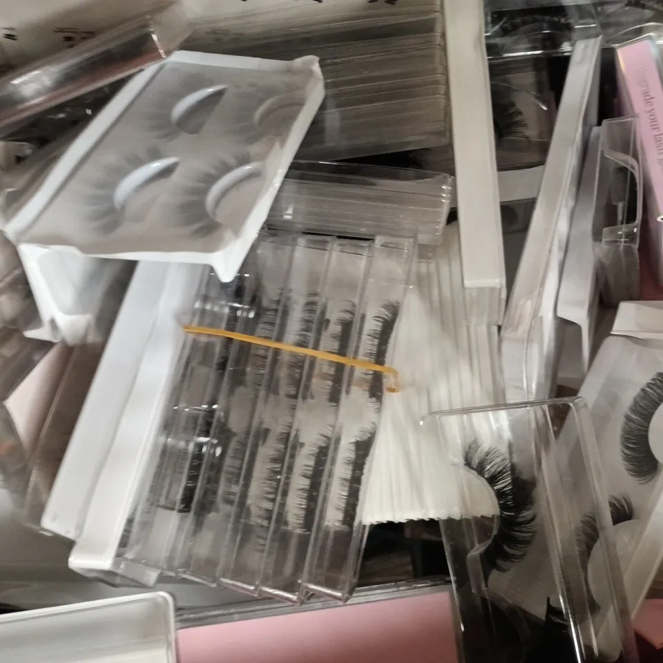 APPROXIMATELY 20 ASSORTED COSMETIC ITEMS TO INCLUDE FACE & BODY SOAP, JO MALONE, ETC - COLLECTION ONLY