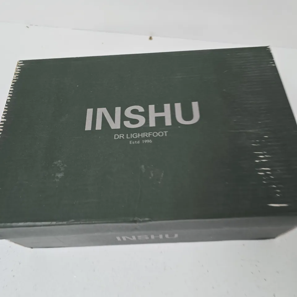 INSHU BEIGE SNEAKERS WITH MESH UPPER AND VELCRO STRAPS – UK 8 (EU 41)