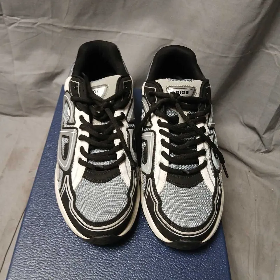 DIOR B30 SNEAKER MESH – BLACK/WHITE/GREY, EU 43 (UK 9)
