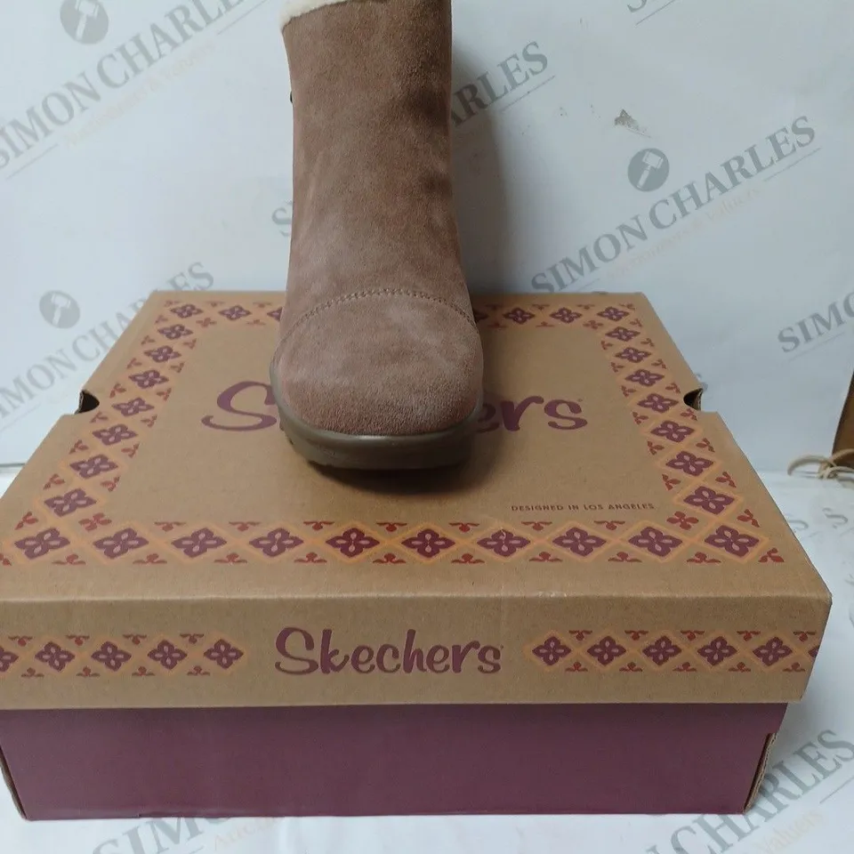 SKECKERS OFF HOURS MUSHROOM TAUPE SUEDE WEDGE HEEL ANKLE BOOT