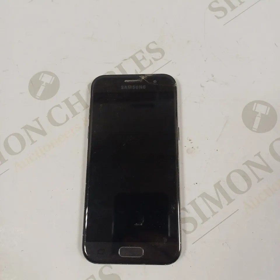 SAMSUNG GALAXY A5 MOBILE PHONE IN BLACK