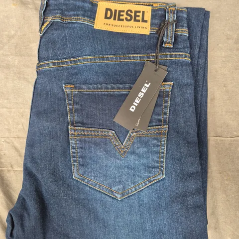 DIESEL LARKEE SLIM FIT JEANS IN BLUE SIZE 36/32