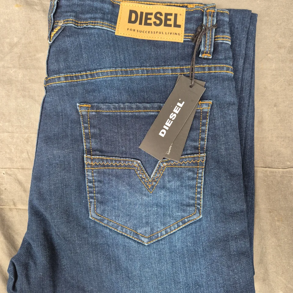 DIESEL LARKEE SLIM FIT JEANS IN BLUE SIZE 36/32