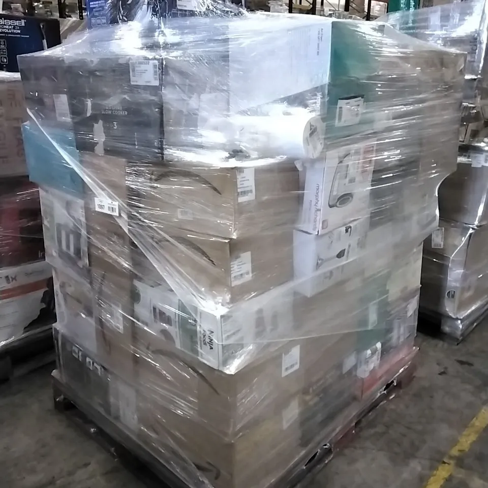 PALLET OF APPROXIMATELY 72 UNPROCESSED RAW RETURN HOUSEHOLD AND ELECTRICAL GOODS TO INCLUDE;