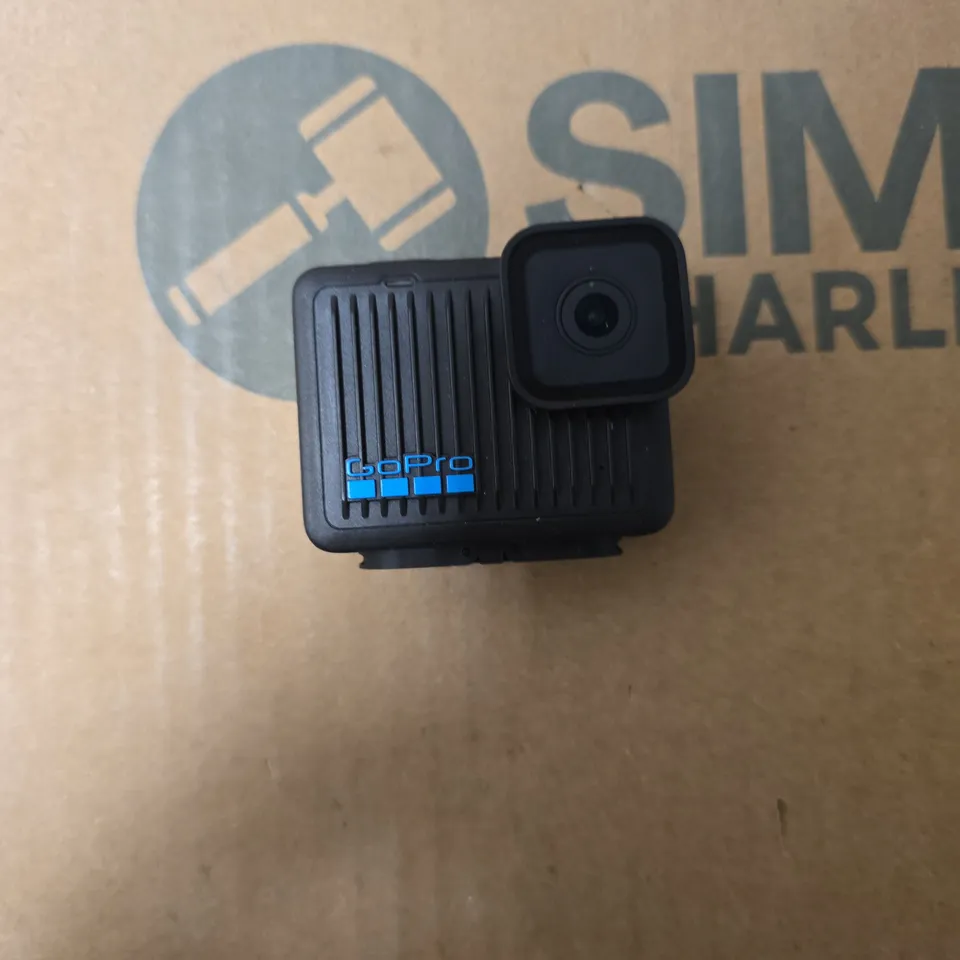 GOPRO HERO ACTION CAMERA WITH WATERPROOF HOUSING AND MOUNTS – BOXED