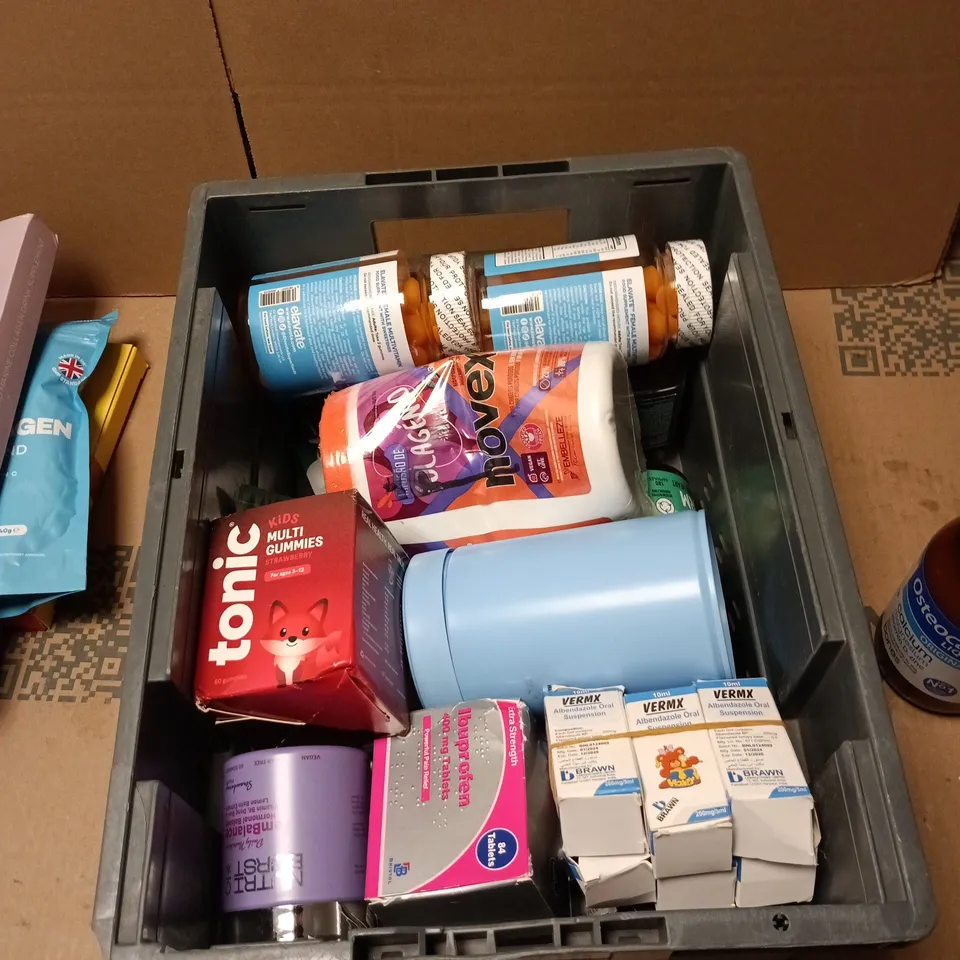 TOTE OF APPROXIMATELY 12 ASSORTED VITAMINS AND DEITARY SUPPLEMENTS TO INCLUDE: OSTEOCARE LIQUID ORIGINAL