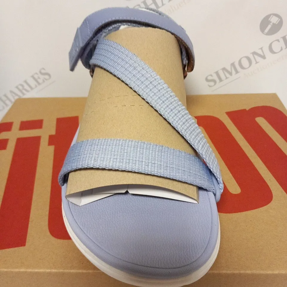 BOXED FITFLOP LOOSH WEBBING Z STRAP SANDALS SIZE 7