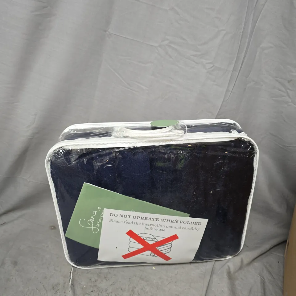 SARA BY SARA DAVIES SNUGGLY SHERPA HEATED THROW