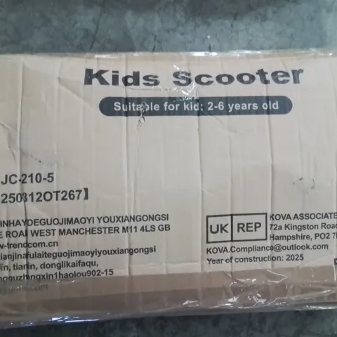 BOXED KIDS SCOOTER