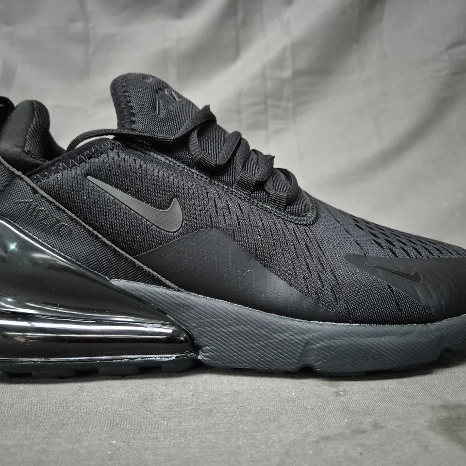 BOXED PAIR OF NIKE AIR MAX 270 SHOES IN BLACK UK SIZE 8.5