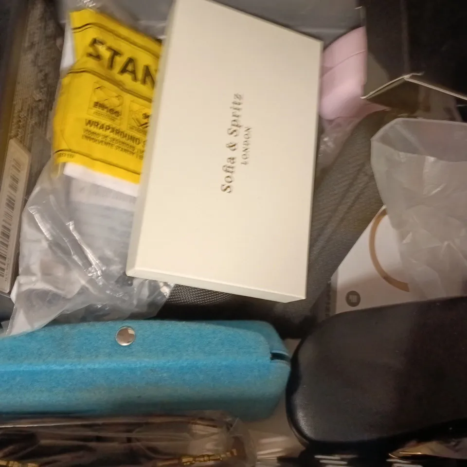 APPROXIMATELY 15 ASSORTED PAIRS OF GLASSES IN VARIOUS COLOURS AND STYLES