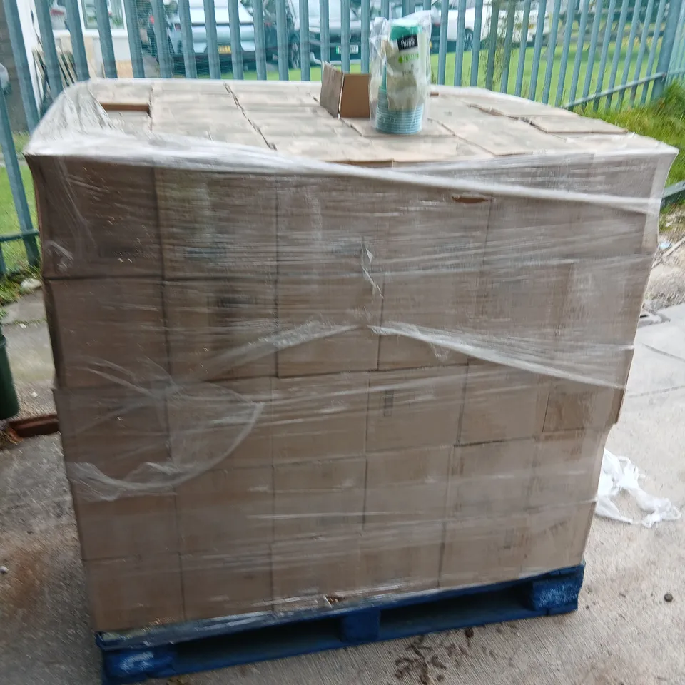 PALLET OF APPROXIMATELY 150 BOXES OF 60 REUSABLE PLASTIC CUPS