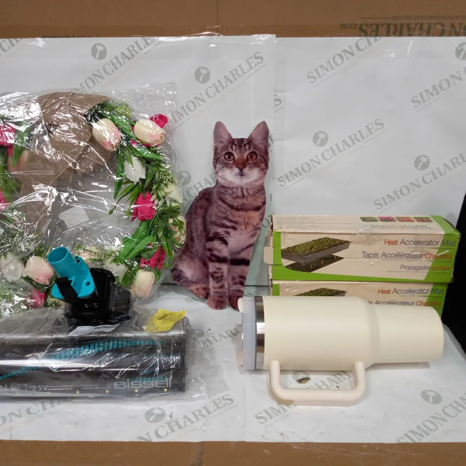 BOX TO CONTAIN APPROX 15 X ASSORTED HOUSEHOLD PRODUCTS, INCLUDES FLASK, HOOVER HEAD, WREATHE, GARDEN PRODUCTS ETC