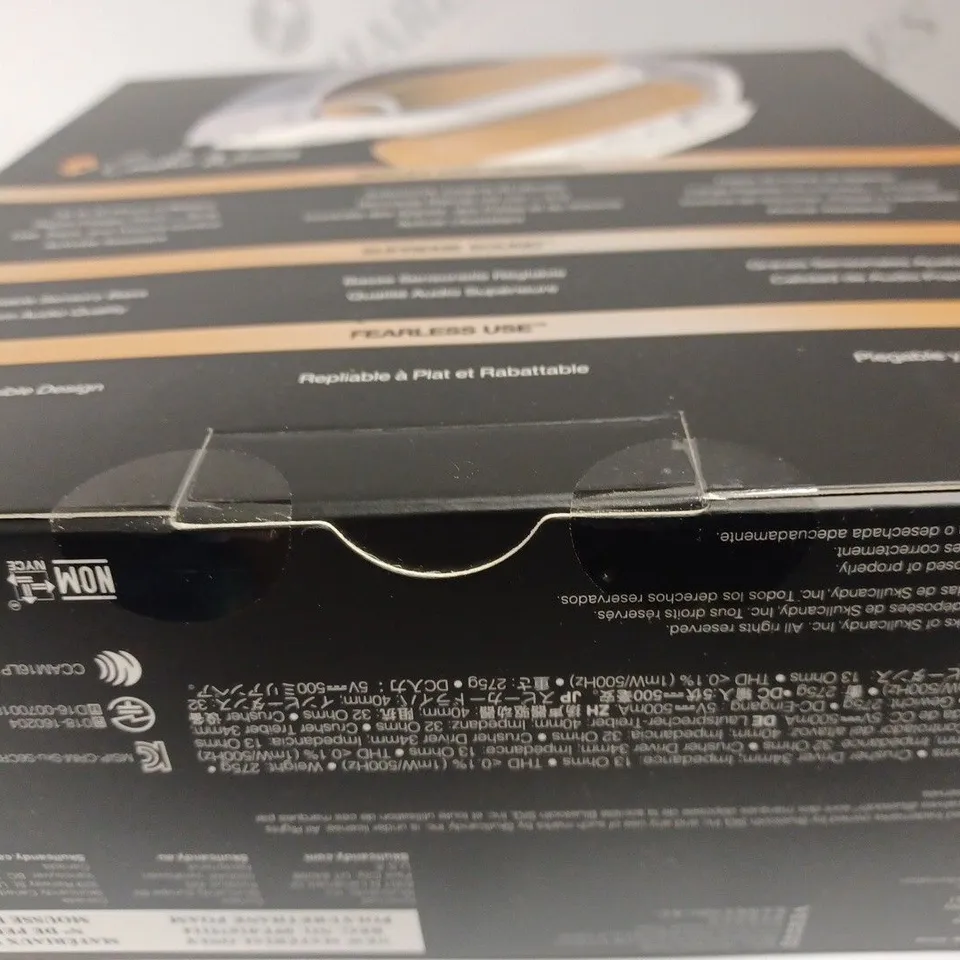 SEALED SKULL CANDY CRUSHER WIRELESS HEAPHONES