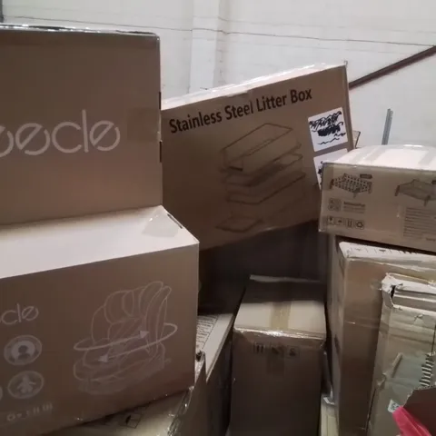 PALLET CONTAINING VARIOUS ASSORTED BOXED HOUSEHOLD ITEMS TO INCLUDE: KIDS CAR SEAT, CAT LITTER BOX, PET BED, PUSHCHAIRS AND LOTS MORE UNMARKED BOXED ITEMS 