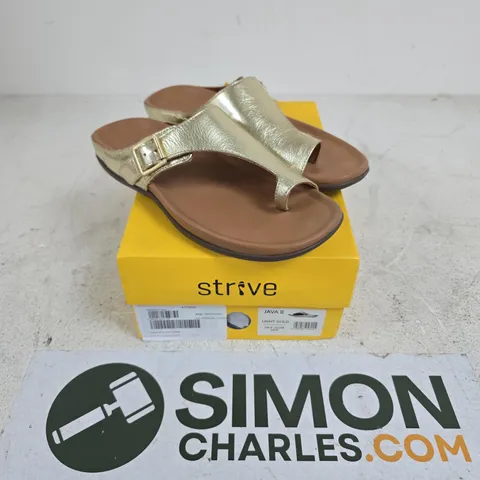 OUTLET STRIVE JAVA SANDAL SIZE 6