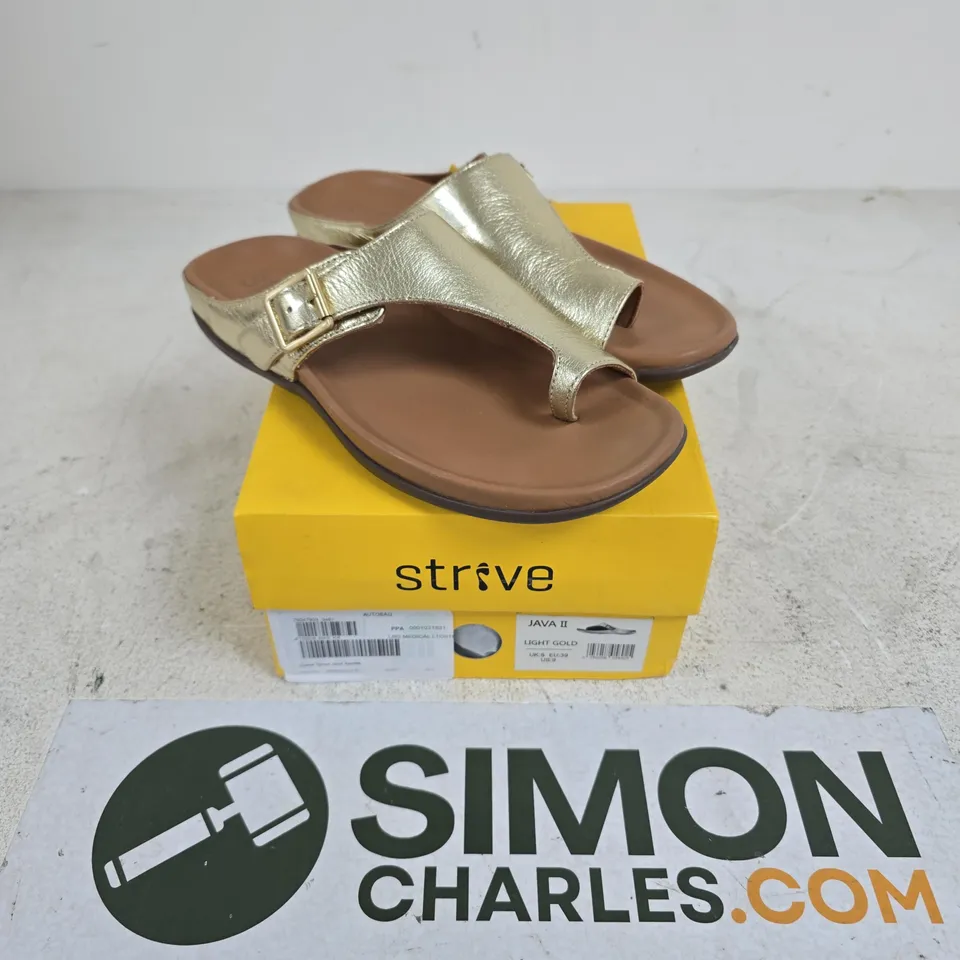 OUTLET STRIVE JAVA SANDAL SIZE 6