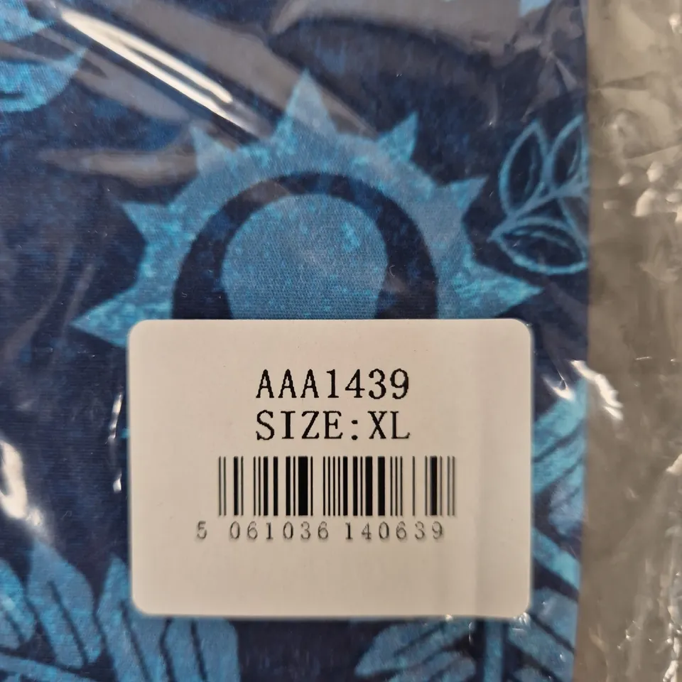 WARHAMMER BLUE PRINT SHIRT WITH SKULL MOTIF – SIZE XL
