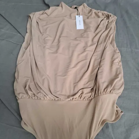 KAREN MILLEN JERSEY CREPE HIGH NECK RUCHED BODYSUIT POPPER FASTENING SAND SIZE SMALL