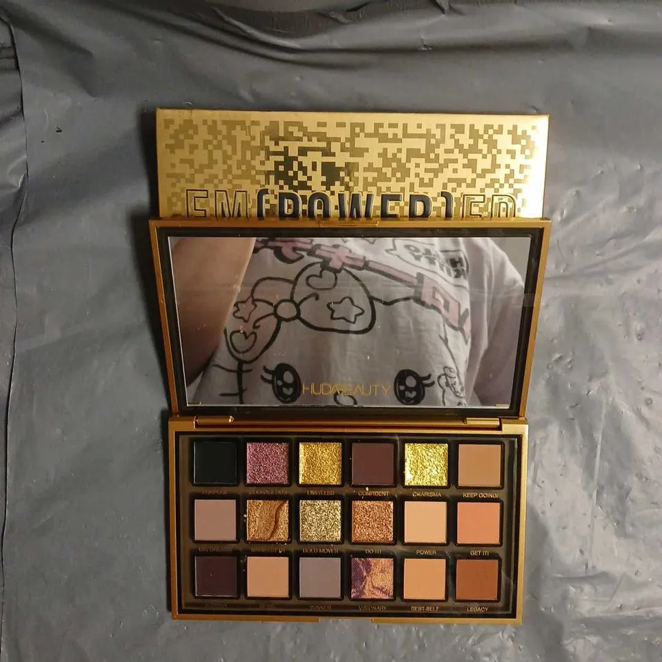 BOXED HUDABEAUTY EMPOWERED EYESHADOW PALETTE